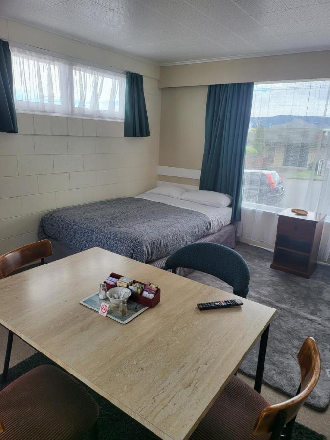 Totara Lodge Motel Левин Экстерьер фото