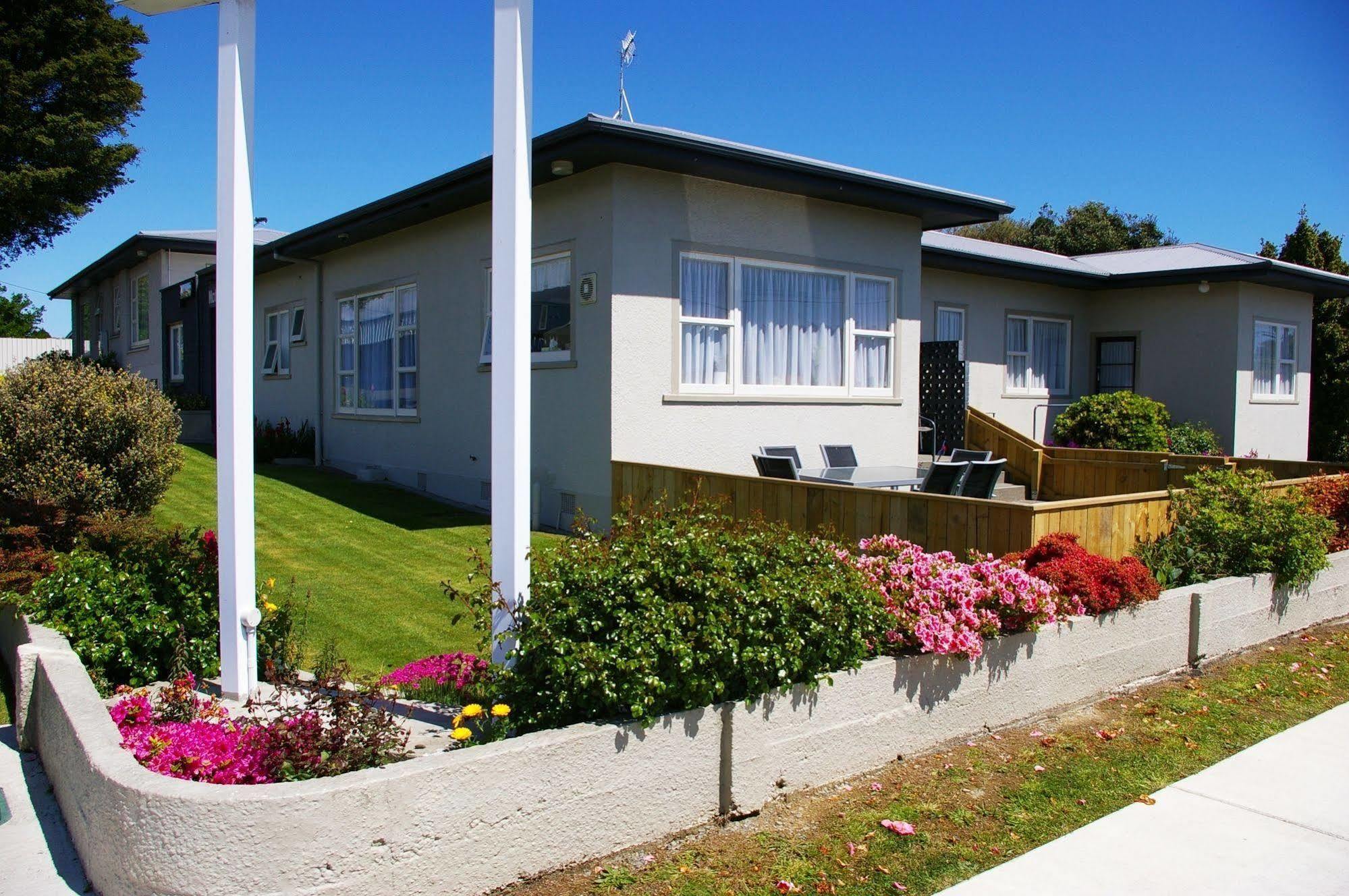 Totara Lodge Motel Левин Экстерьер фото